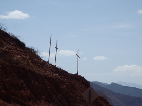 Tres Cruces / Three Crosses.